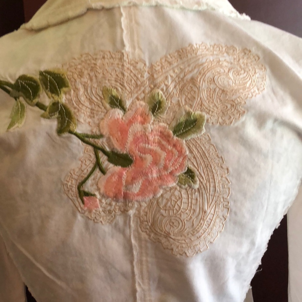 Embroidered fitted jacket - Picture 5 of 5